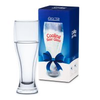 Nagy hűtő söröspohár 650ml vízzel töltve